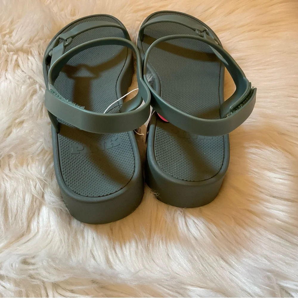 PINK Victoria’s Secret Strappy Platform Sandals - NWT - Size XL 11-12 Faded Sage